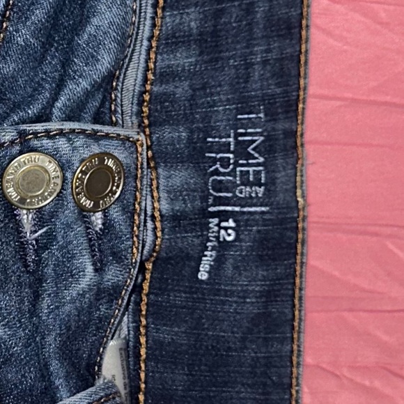 Time and Tru Size 12 Dark Blue Women's Ankle Jeans - Classic Stretch Denim
Pr#8 - Picture 5 of 6